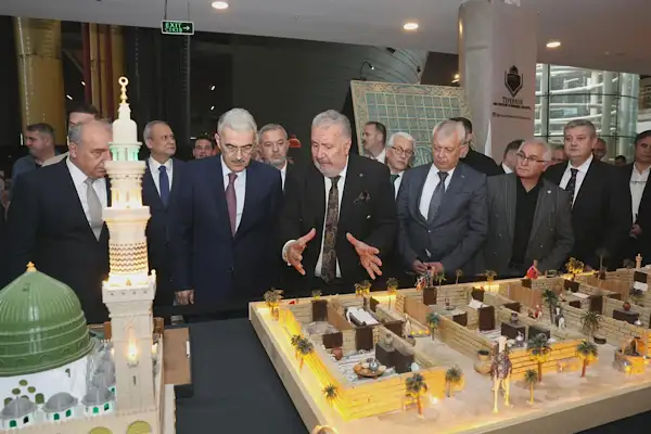 Panorama 1326’da “Mukaddes Emanetler Sergisi” ziyarete açıldı