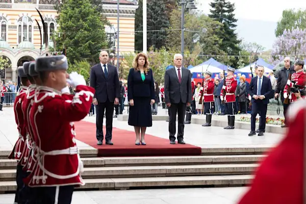 Radev: Tüm basit faaliyetlere ilişkin sözleşmeler kamuoyuna açıklanacak