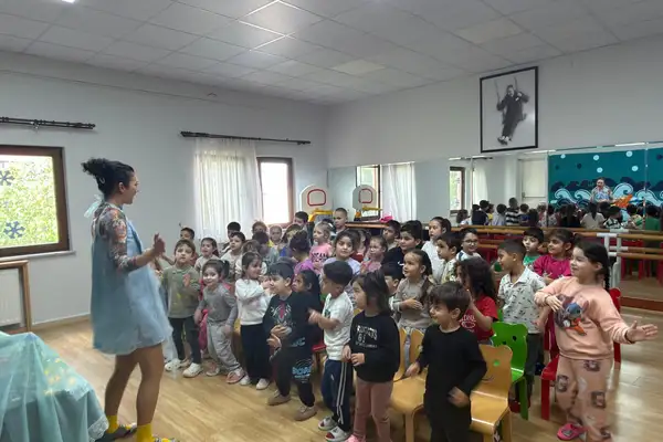 Es Çocuk Evi’nde İnteraktif Masal Tiyatrosu düzenlendi