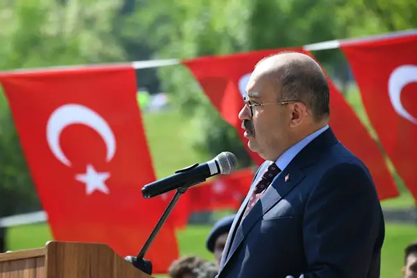 Vali Ustaoğlu'ndan İstanbul’un Fethi’nin 573. yıl dönümü mesajı