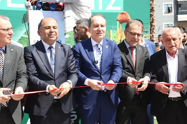 Erbakan, Karaköprü’de 18 park ve 5 semt pazarının açılışına katıldı