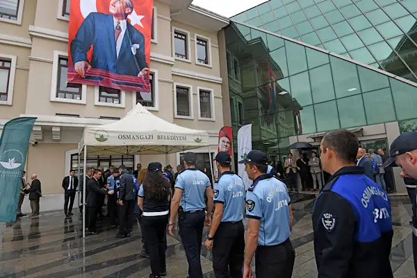 Başkan Aydın’dan belediye personeline bayram ziyareti