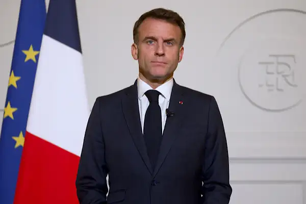 Macron: Ülkeyi yeniden sanayileştirerek ve istihdam yaratarak ilerliyoruz