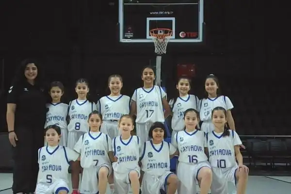 Çayırova’nın minik basketbolcuları şampiyon oldu