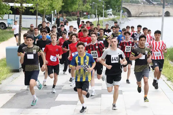 Küçükçekmece’de 19 Mayıs Gençlik Koşusu düzenlendi
