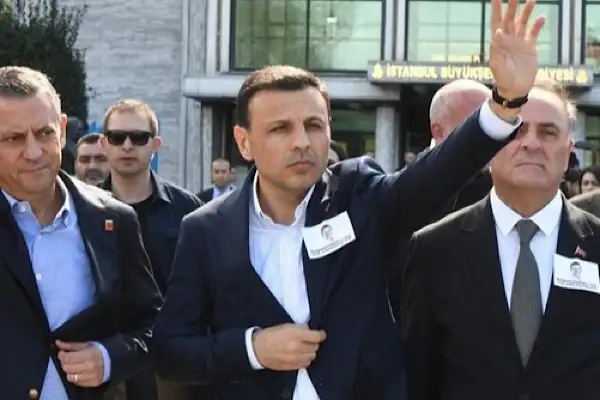 Çelik: İBB, İstanbul'u demir ağlarla örmeyi sürdürüyor