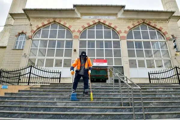 Esenyurt’ta Bayram öncesi temizlik çalışması gerçekleştirildi
