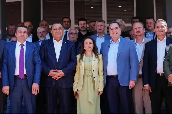 Başkan Dutlulu, Saruhanlı’da ulaşım esnafıyla bir araya geldi