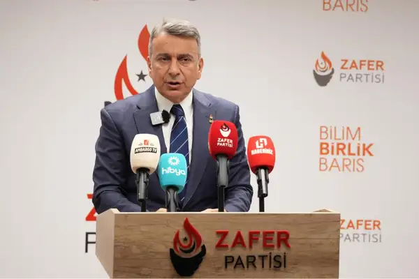 Karamahmutoğlu: Toplum ciddi bir ekonomik baskıda 