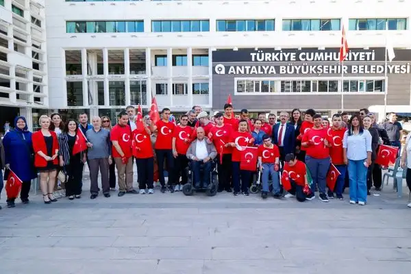 Özel bireyler Engelliler Haftası’nda bir günlüğüne asker oldu