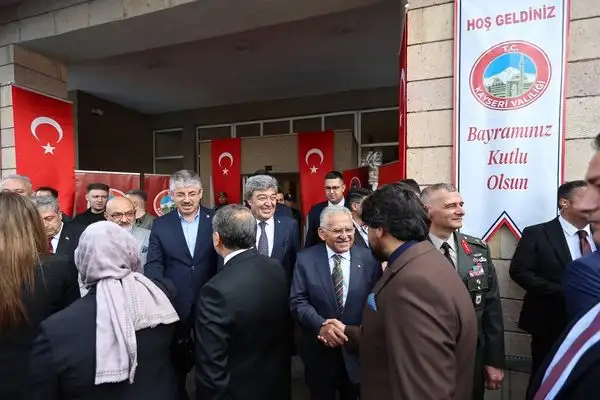 Başkan Büyükkılıç’tan bayram ziyareti 