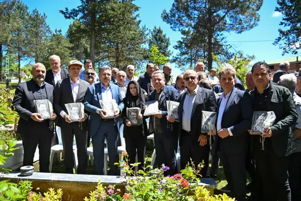 İbrahim Usta kabri başında anıldı