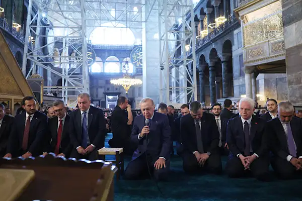 Erdoğan, cuma namazını Ayasofya-i Kebir Cami-i Şerifi'nde kıldı