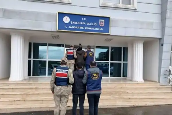 Şanlıurfa’da sahtecilik suçundan aranan 2 kişi yakalandı