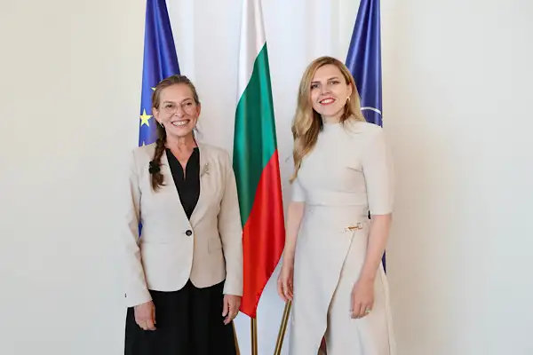 Petrova, Almanya’nın Bulgaristan Büyükelçisi Planck ile görüştü