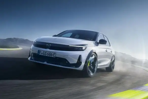 Yeni Opel Corsa ile “Hot Hatch” ruhu yeni bir boyut kazandı