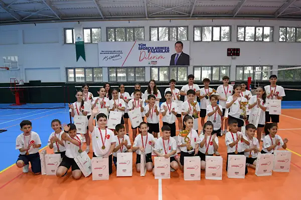 Osmangazi Belediyespor badminton altyapısından Türkiye şampiyonluğu 
