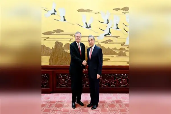 Wang Yi, ABD senato heyetiyle görüştü