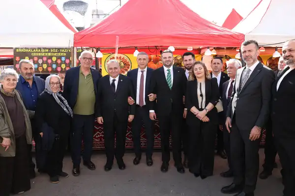 Başkan Özarslan, Yöresel Lezzetler Festivali’ni ziyaret etti