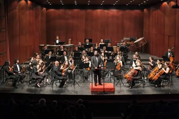 Eskişehir Senfoni Orkestrası’ndan Türkiye prömiyerli konser
