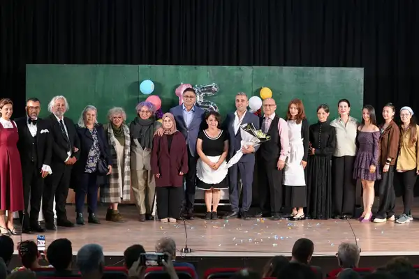 ALBET Şakran Tiyatro Topluluğu ilk gösterisini sahneledi