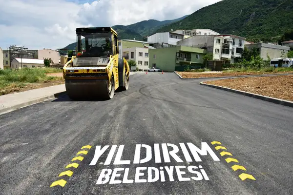 Yıldırım'da asfalt ve imar yolu çalışmaları sürüyor
