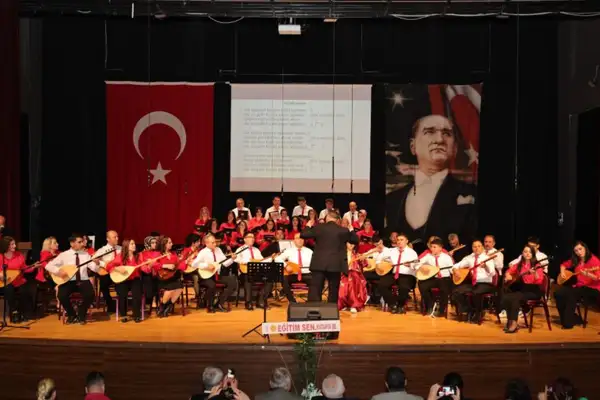 Kütahya’da Halk Ozanları Anma Gecesi düzenlendi