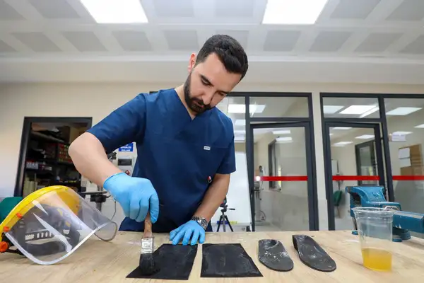 Gaziantep’te kişiye özel ortopedik tabanlık üretiliyor