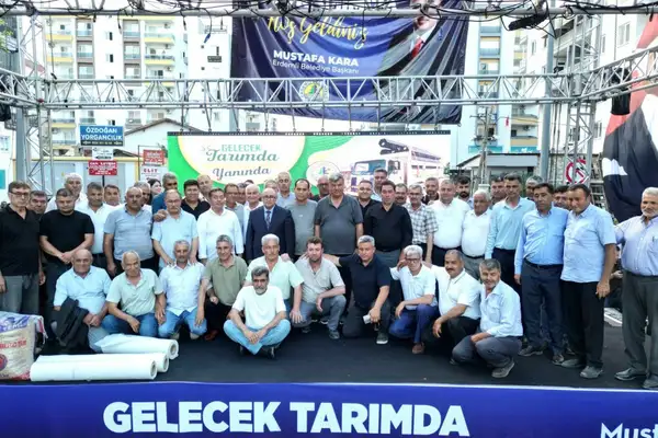 Erdemli'de üreticilere tarımsal destek dağıtıldı