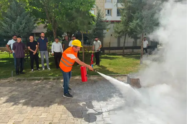 Batman İŞKUR'da yangın söndürme tatbikatı