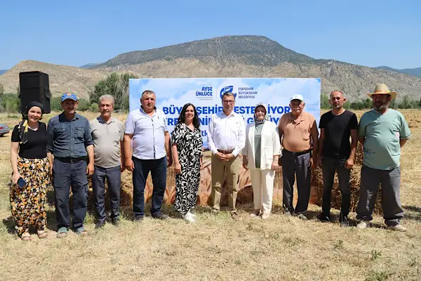 Eskişehir'den 79 üreticiye yem balyası desteği