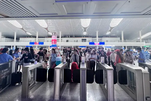 Hangzhou-Taizhou YHT'de yolcu sayısı 100 milyonu aştı