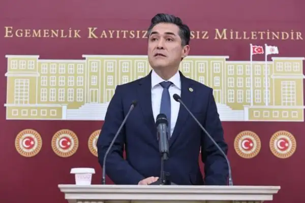 Kavuncu: Türkiye otokrasinin tam içerisine girmiştir