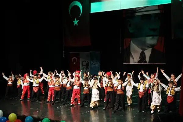 Nilüfer Belediyesi kreşlerinde mezuniyet heyecanı