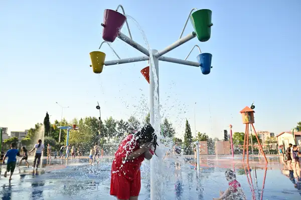 Manisa’da Fresh Park hizmete açıldı
