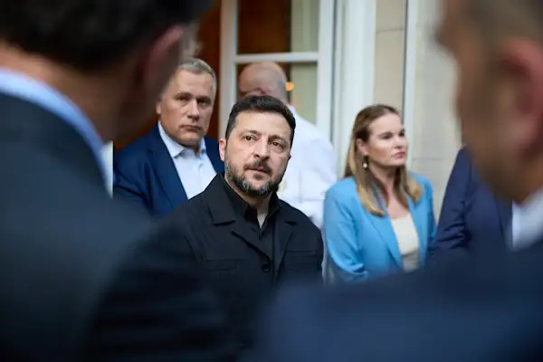 Ukrayna Devlet Başkanı Zelenski'den Starmer'a teşekkür mesajı