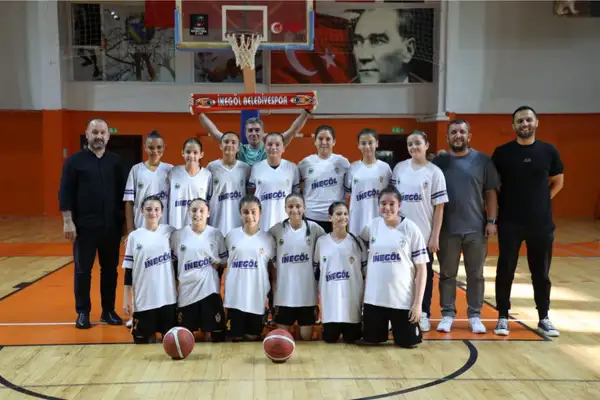 İnegöl Belediyespor U12 Kız Basketbol Takımı Bursa üçüncüsü oldu