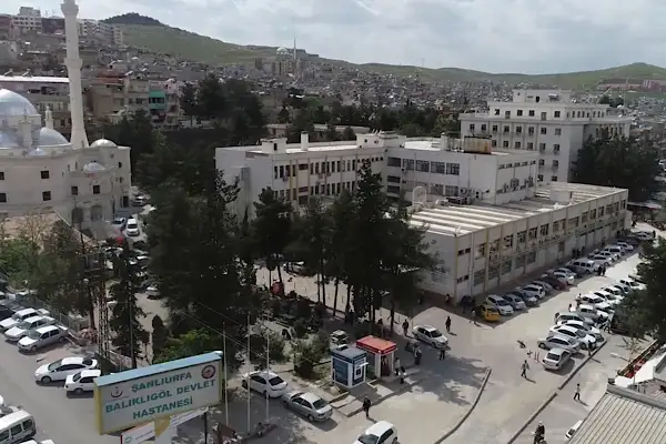 Şanlıurfa’da 29 santimetrelik miyom başarıyla çıkarıldı