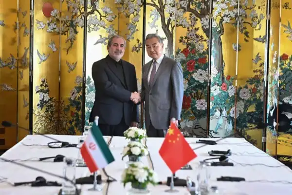 Wang Yi, İran Ulusal Güvenlik Yüksek Konseyi yetkilisiyle görüştü