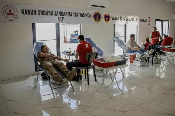 Jandarma’dan 187. kuruluş yıl dönümünde Kızılay’a kan bağışı