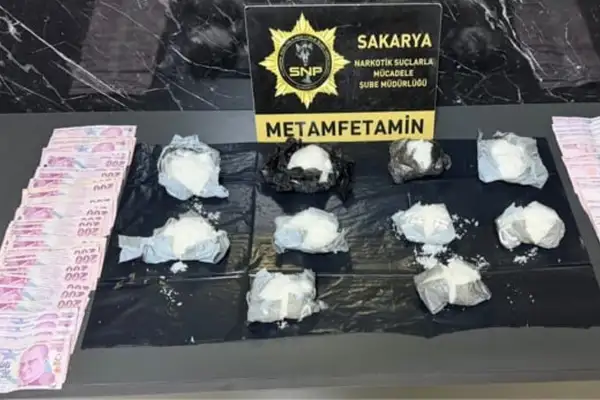 Sakarya’da uyuşturucu operasyonu: 3 gözaltı