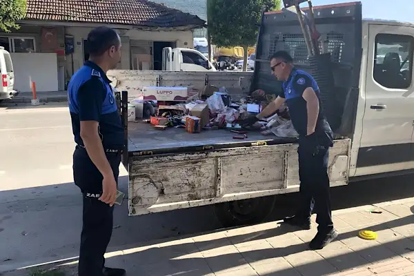 Gemlik’te sağlıksız gıda deposuna zabıta baskını