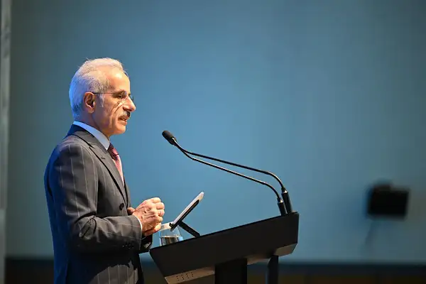 Uraloğlu: Havayolu şirketlerimiz yeni bir rekora daha imza attı