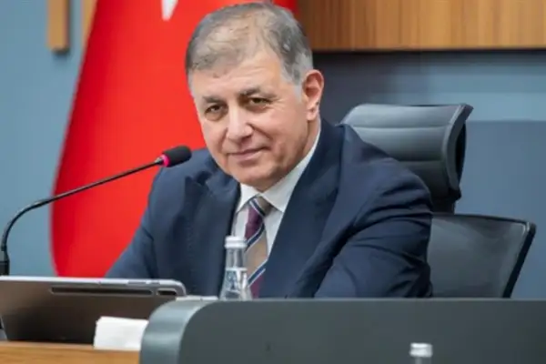 İzmir Büyükşehir Belediye Başkanı Cemil Tugay CHP’den istifa etti