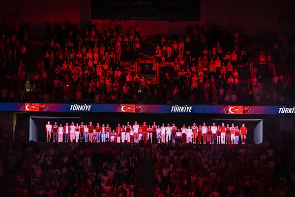 Vodafone’dan Voleybol Milletler Ligi’nde millilere hologram tribünden destek 