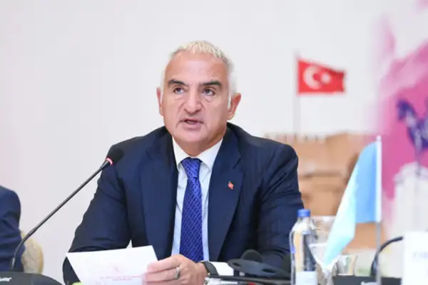 Bakan Ersoy, turizm sektörü temsilcileriyle toplantıya katıldı