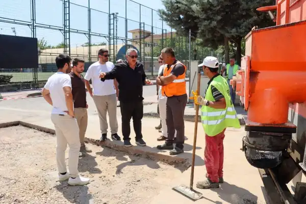 Başkan Gürel, Safran Deresi’nde yürütülen temizlik çalışmalarını inceledi