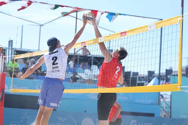 Ayvalık’ta plaj voleybolu etabı tamamlandı