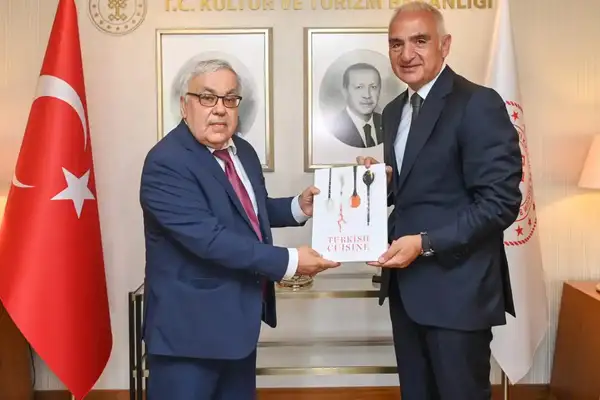 Bakan Ersoy ile Rusya Büyükelçisi Verşinin görüştü