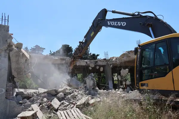Bodrum'da, 2026 başından bu yana 45 kaçak yapı yıkıldı
